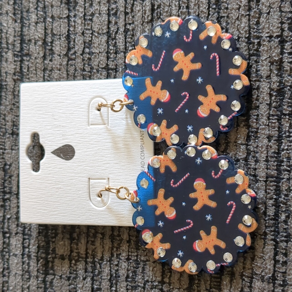 Gingerbread Man Dangle Drop Christmas Holiday Earrings